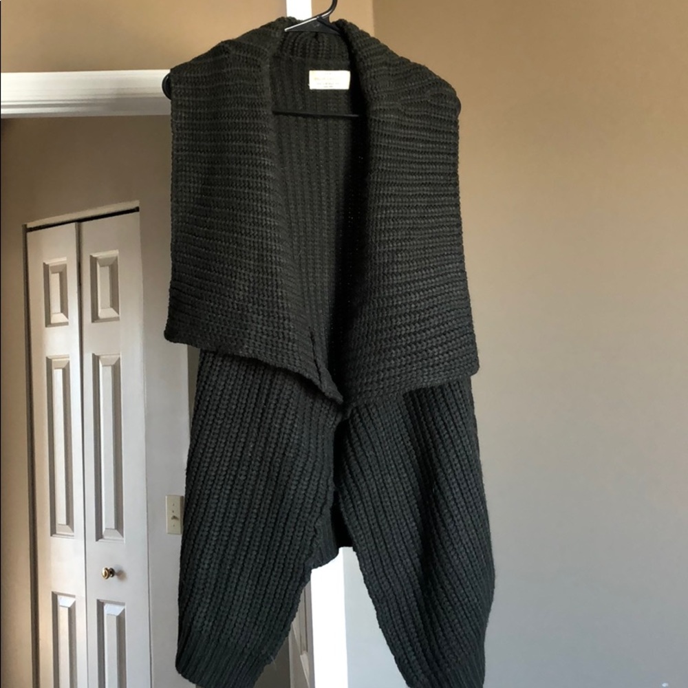 Chunky green sweater vest